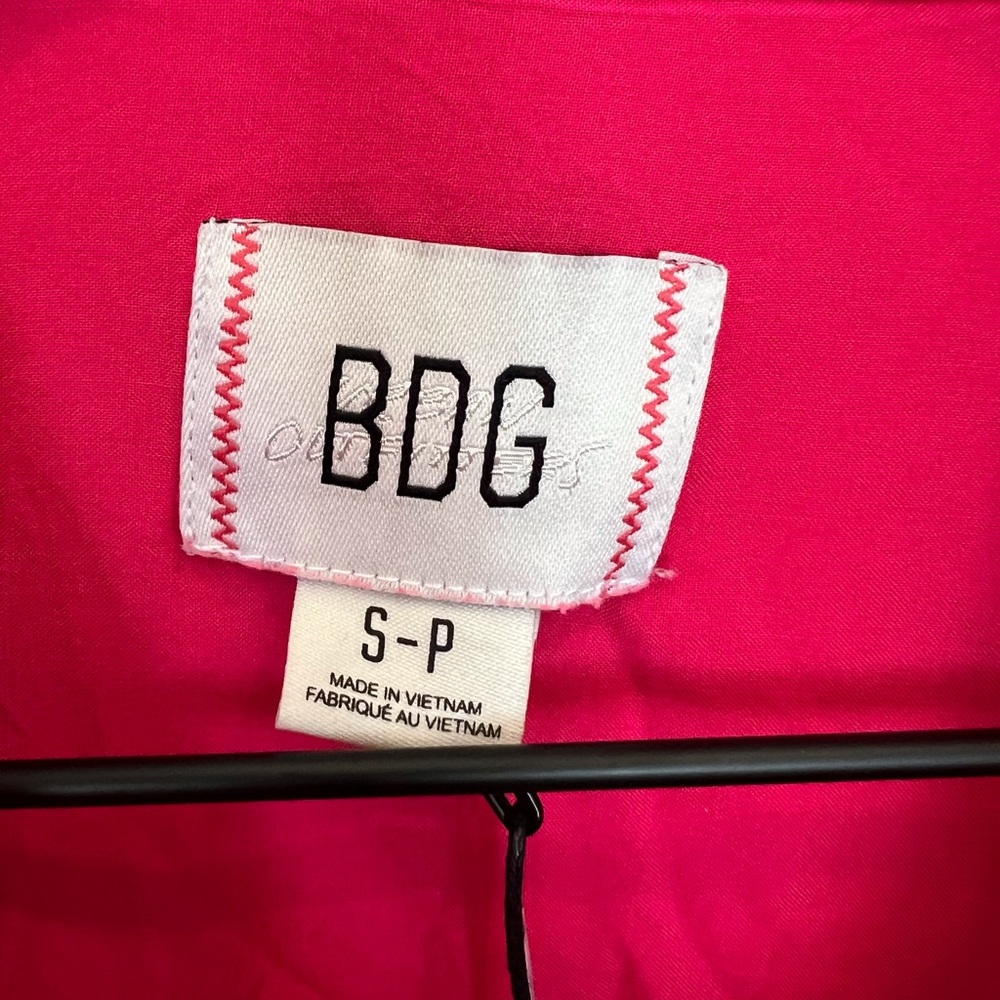 Urban Outfitters BDG Women's Cropped Corduroy Shacket in Bright Pink - Picture 5 of 7